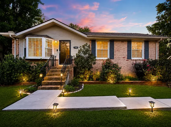 7956 Stallion Dr, Nashville, TN 37221