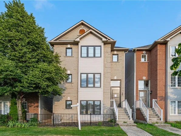5090 Fairview St #50, Burlington, ON L7L 7H5