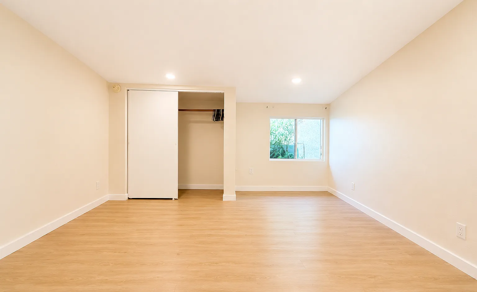 1 bed, 1670 sqft, $1,500 — Photo 2
