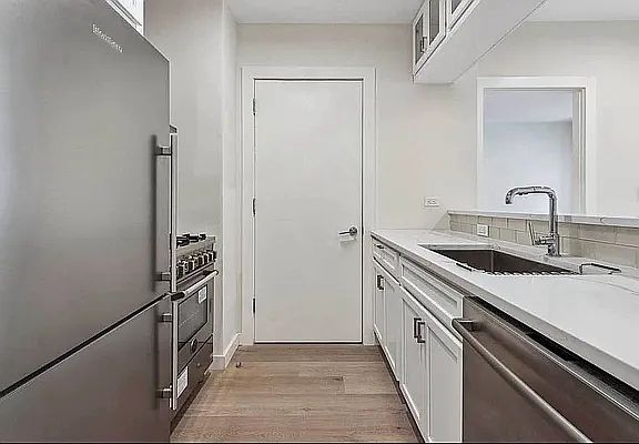 3rd image of 1107 Lexington Ave #3A