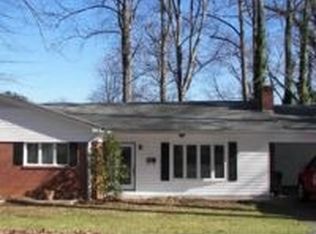 310 Woodland Pl, Lenoir, NC 28645