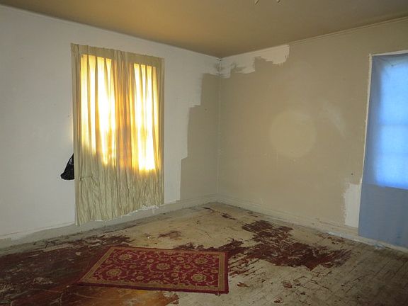 4th image of 1236 N Winston Ave