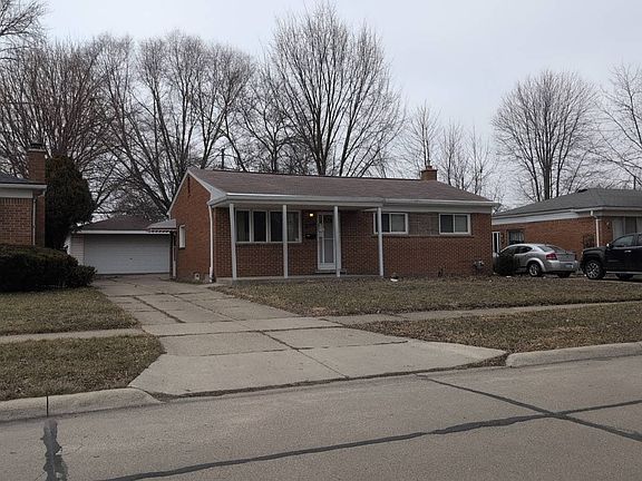 3rd image of 25117 Roan Ave
