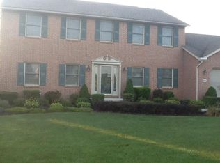 54 Roland Ct SW, Pataskala, OH 43062