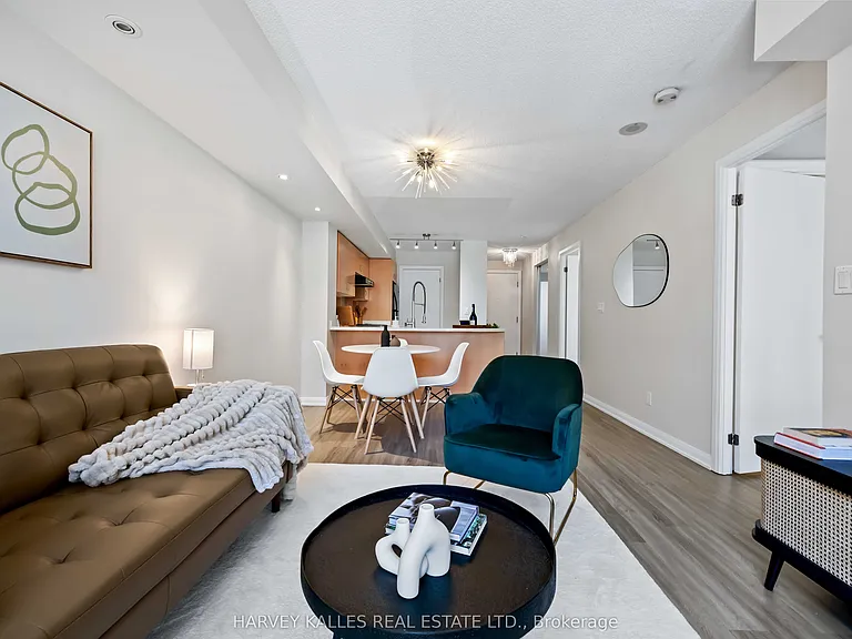 18 Beverley St #416 — Photo 19