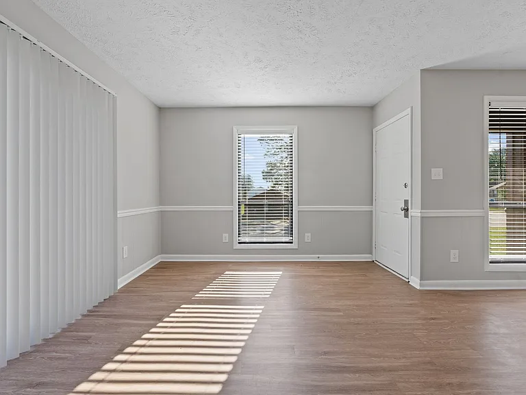 Cooper's Ranch Apartments — Photo 28