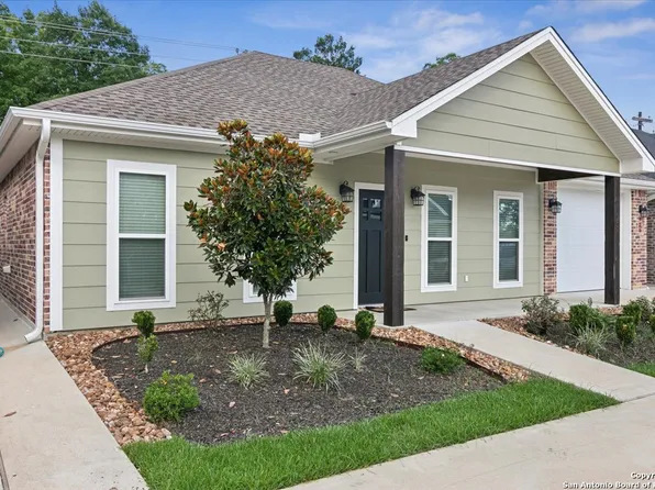 120 Private Road 8142, Buna, TX 77612