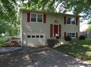 3908 SW Cambridge Ter, Topeka, KS 66610