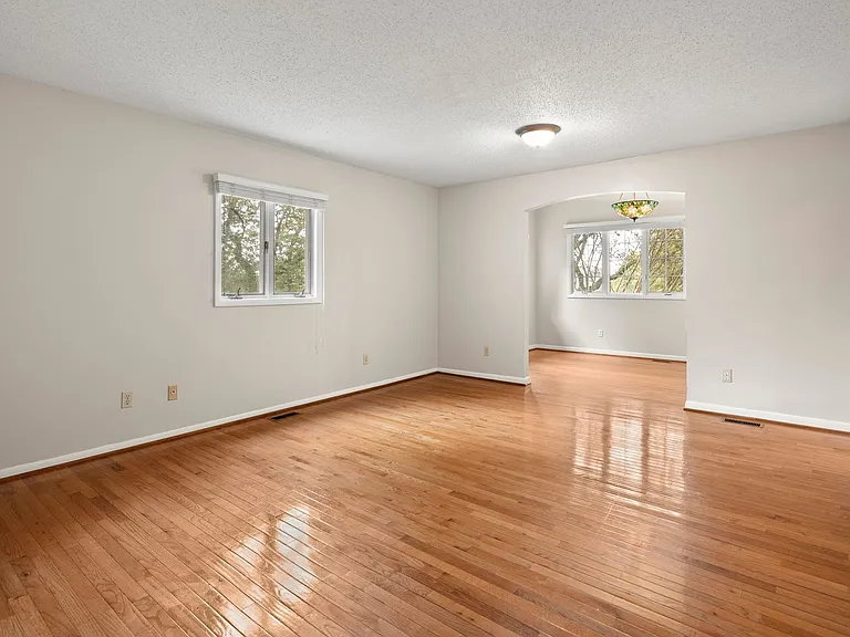119 W Chippendale Dr — Photo 27