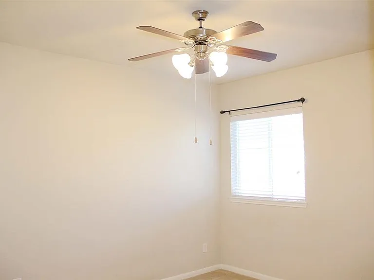 7310 Northfork Dr — Photo 15