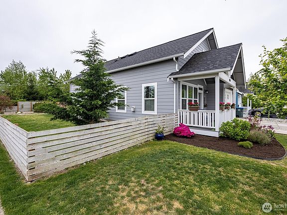 3rd image of 4761 Spring Brook Street