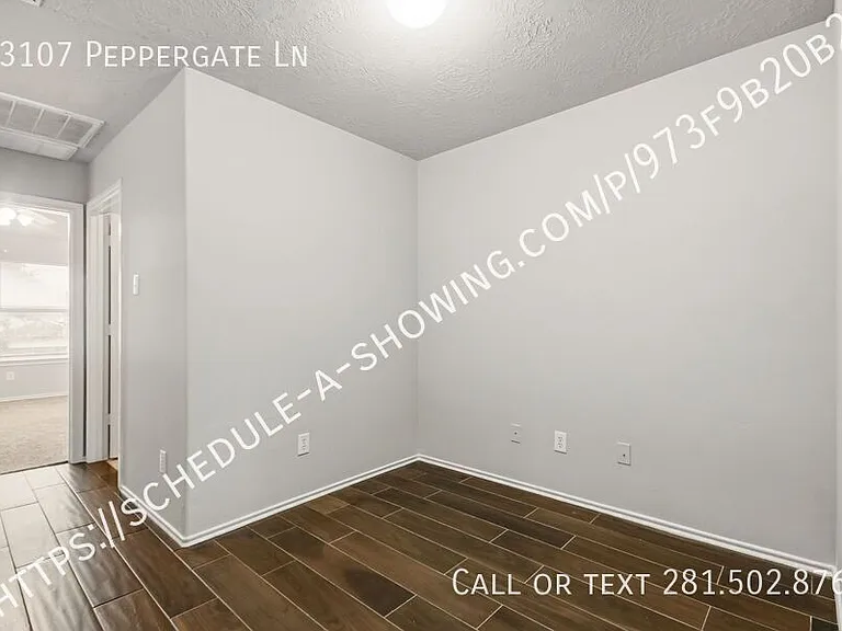13107 Peppergate Ln — Photo 5