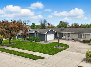 11712 Trails End Ct, Fort Wayne, IN 46845