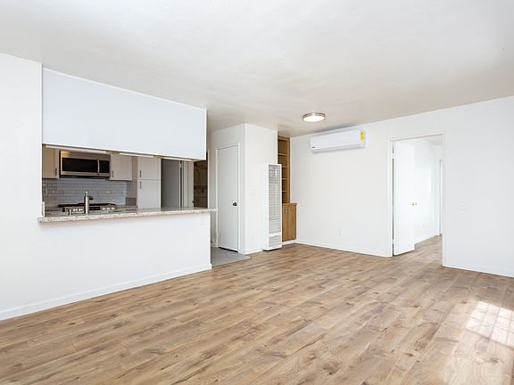 3rd image of 3754 32nd St APT 1