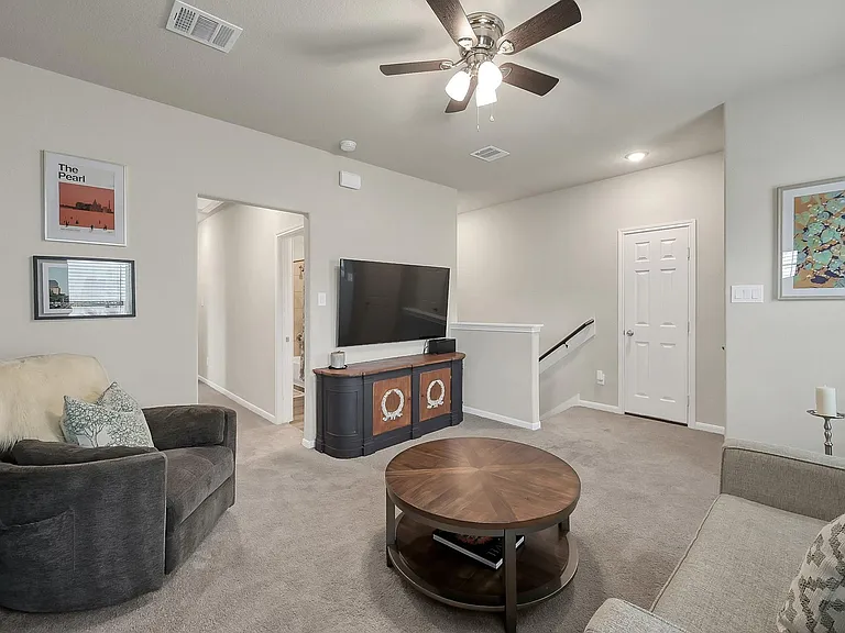 679 Red Elm Ln — Photo 27