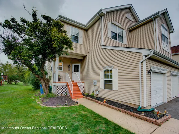 80 Cheyenne Street, Tinton Falls, NJ 07712
