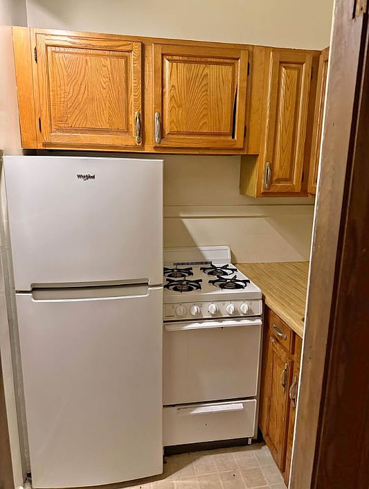 1st image of 1086 University Pl APT 10