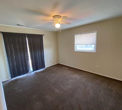 5th image of 4212 Clark Ave #305
