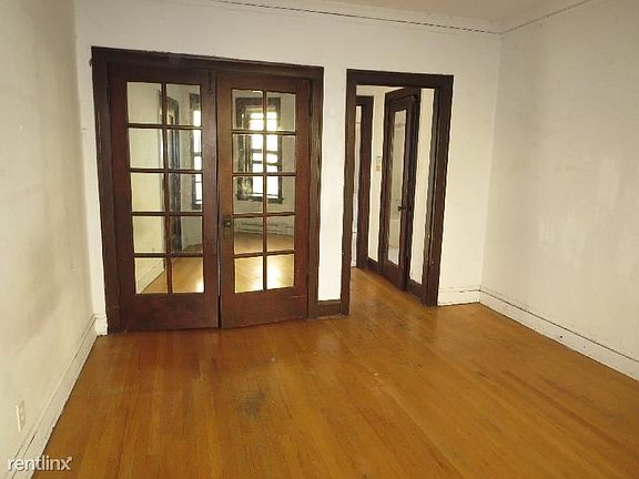 2nd image of 3815 N Greenview Ave #Unt1w