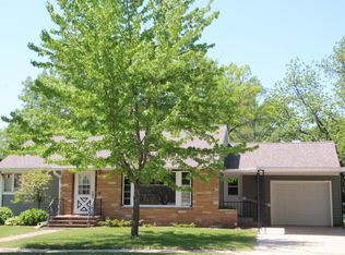 410 4th St E, Hector, MN 55342