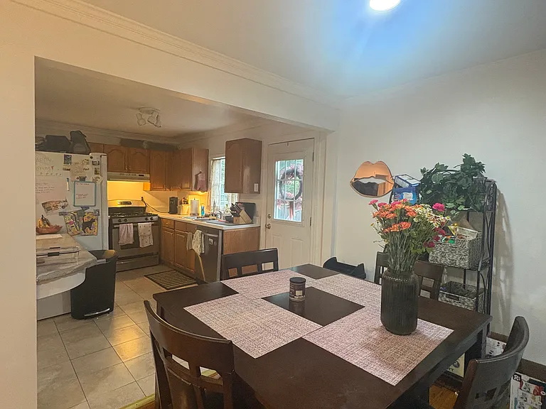 1439 Windsor Pkwy NE — Photo 16
