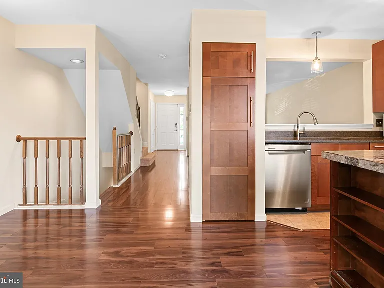 26 Wessex Ct — Photo 15