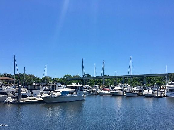 4th image of 292 Yacht Harbor Dr