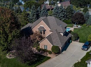 33637 Clipper Ct, Chesterfield, MI