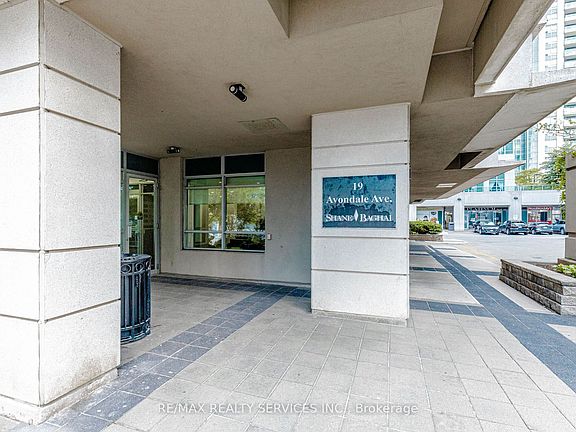 4th image of 19 Avondale Ave #208