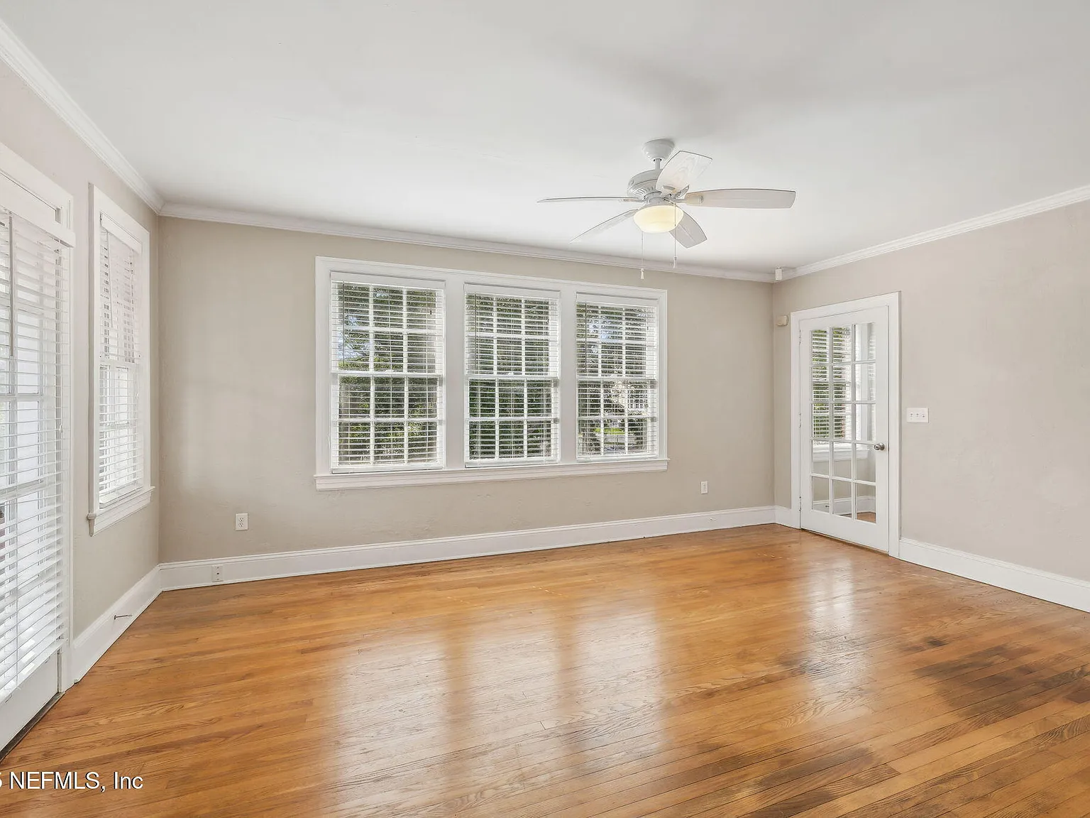 2 bed, 1.0 bath, 1400 sqft, $1,850 — Photo 2