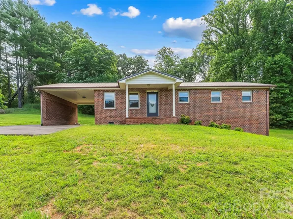 3695 Bradley Rd, Morganton, NC 28655
