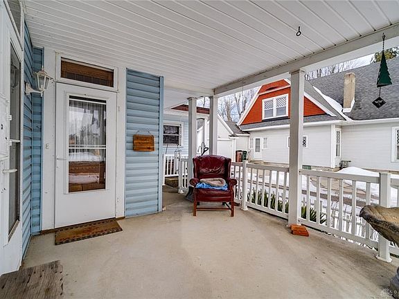 3rd image of 51 W Washington St