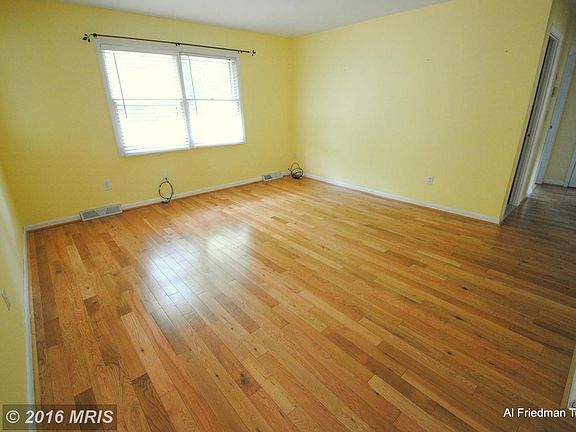 3rd image of 1040 Dockser Dr