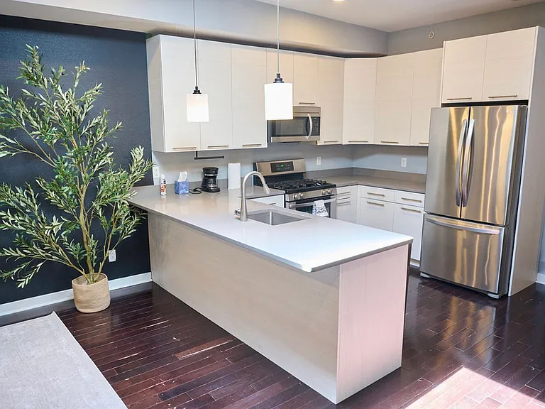 1519 Brown St #3 — Photo 8