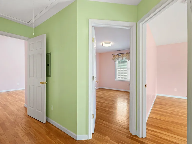 13 Humphrey Ave #1 — Photo 16
