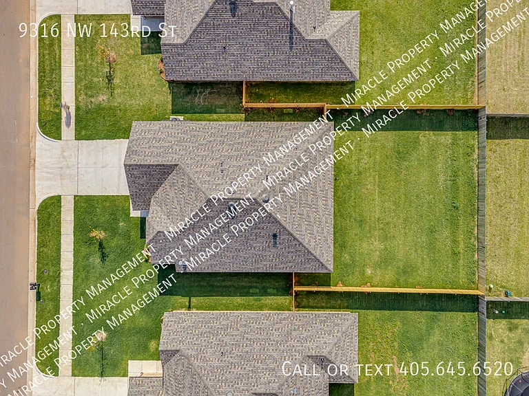 9316 NW 143rd St — Photo 44