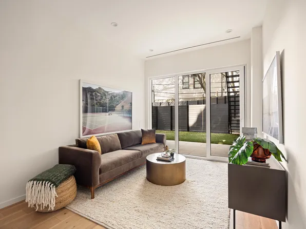 103 Putnam Avenue image 4 of 12