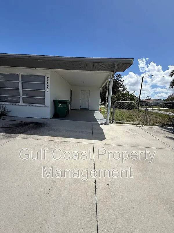 3 bed, 2.0 bath, $1,400 — Photo 3