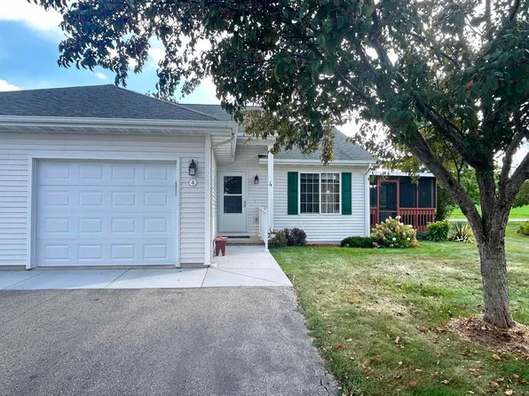 870 Patricia Ct Unit 4, Green Lake, WI 54941