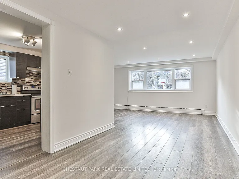 76 Walmsley Blvd #1 — Photo 3