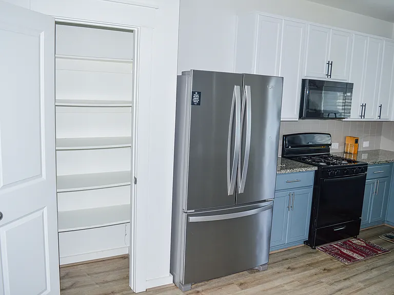 602 Knopper St #D — Photo 7