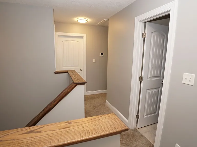 112 S Sea St — Photo 37