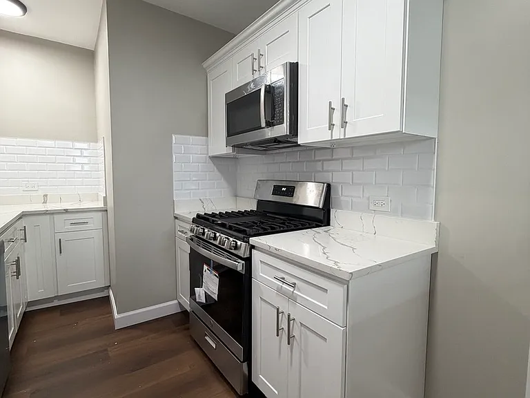 3245 Wisconsin Ave #3NE — Photo 11