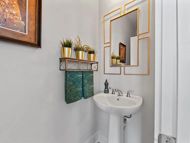 1678 Indy Dr — Photo 18