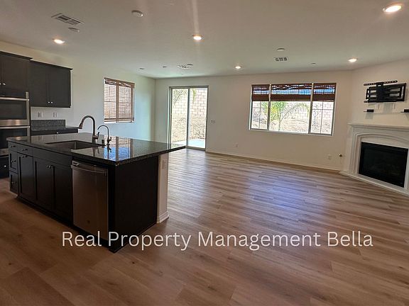 4th image of 28990 Cattleman Cir