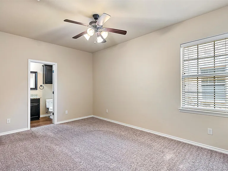 113 Armored Ave — Photo 15