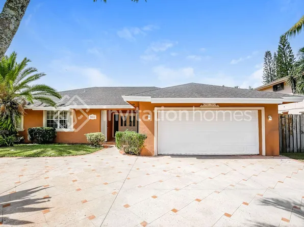 9811 SW 13th Ct, Hollywood, FL 33025