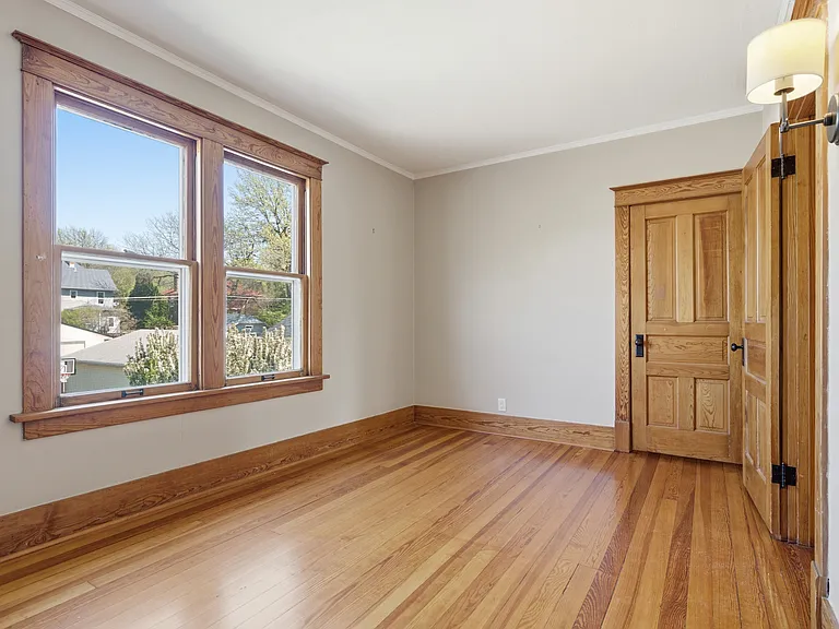 1154 Hotz Ave — Photo 12
