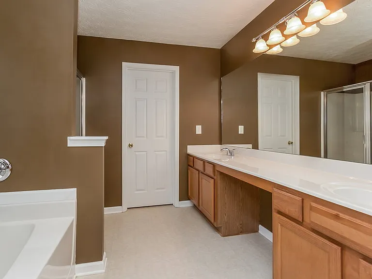 6739 Island Pointe Dr — Photo 12
