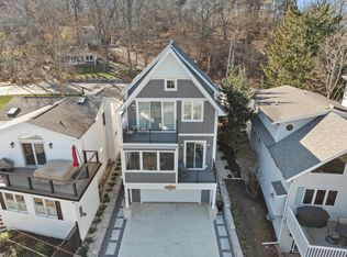 422 South Lakeshore DRIVE, Fontana, WI 53125